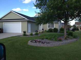 1515 Park Dr SE, East Grand Forks, MN 56721