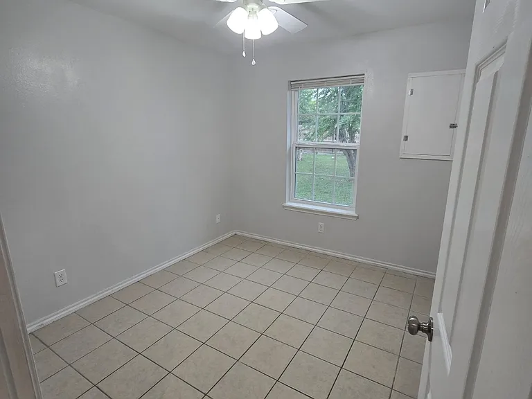 809 W Cardinal Ave — Photo 13