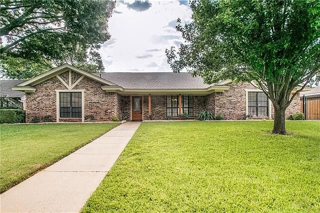 1st image of 2707 Burnwood Ct