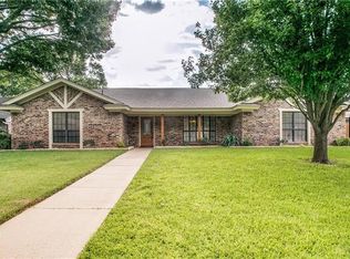 2707 Burnwood Ct, Arlington, TX 76016