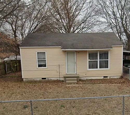 1009 Illinois St Photo 1