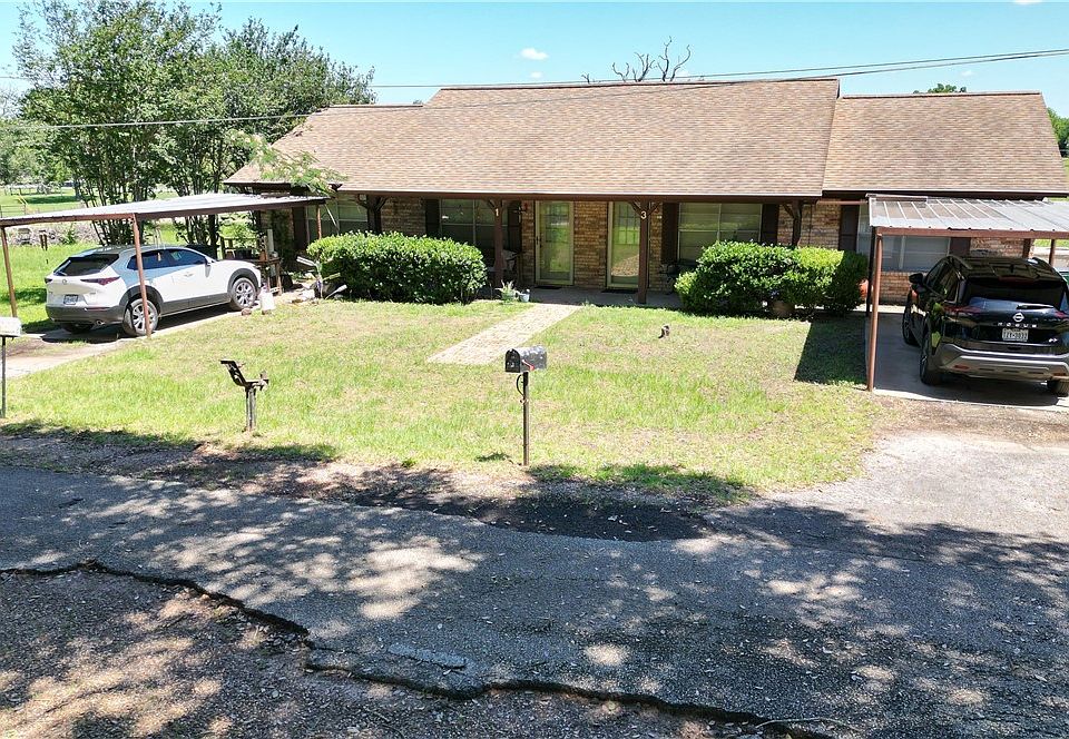 1st image of 3 W Manning Ln