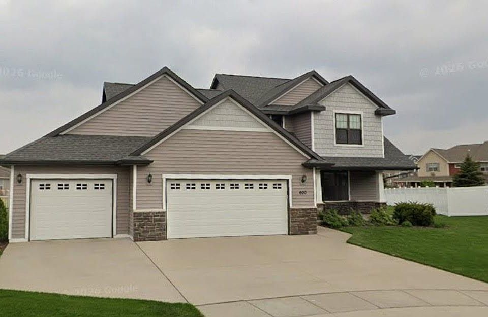 1st image of 600 Castlestone Ct
