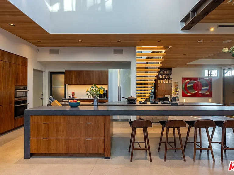 746 Marco Pl — Photo 36