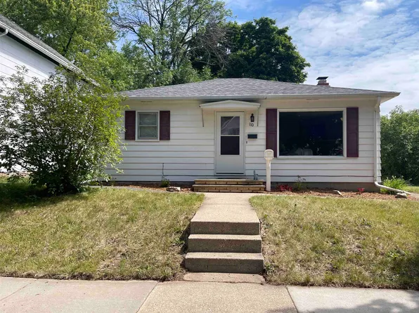 110 W 5th St, Kaukauna, WI 54130