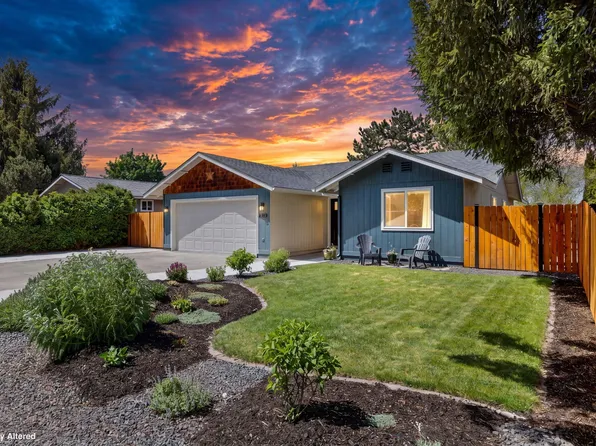 1255 SW 28th St, Redmond, OR 97756