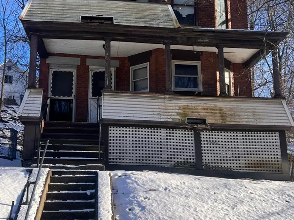 223-225 Vrooman Avenue, Amsterdam, NY 12010