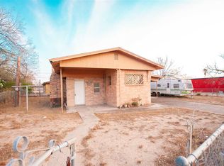 702 Mira Flores Ave, Zapata, TX 78076