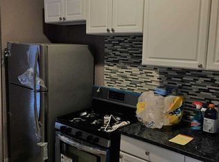 6110 Myrtle Ave, Ridgewood, NY 11385