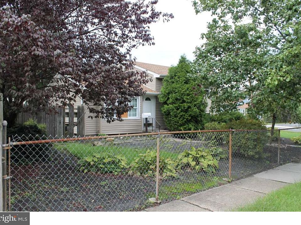 1st image of 274 Marion Ave