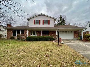 889 Bexley Dr, Perrysburg, OH