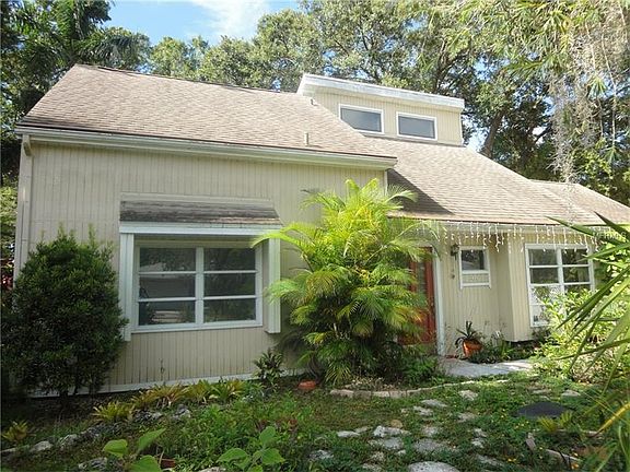 2nd image of 2522 Jamaica St