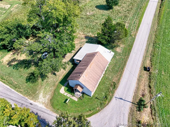5672 E Kinderhook Road, Lexington, IN 47138