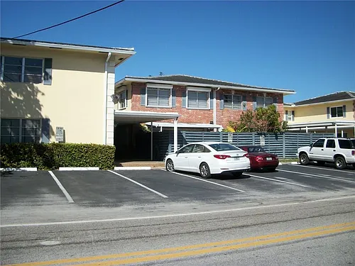 1501 SE 15th St #3-4 Photo 1