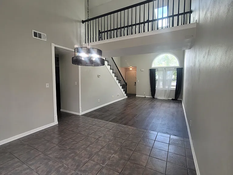 1792 Moonstone Dr — Photo 3