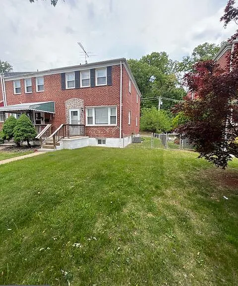 1646 Wadsworth Way — Photo 17