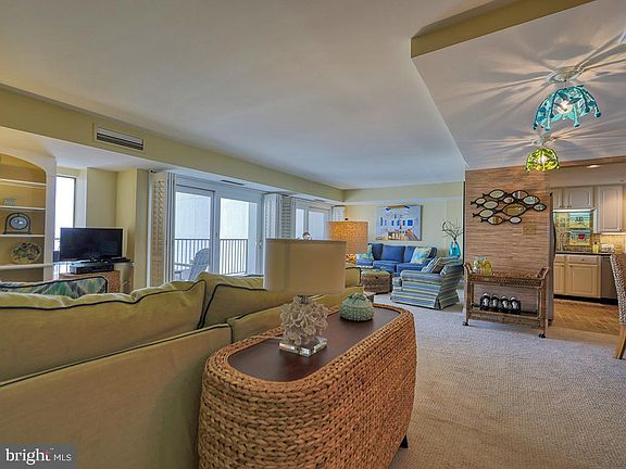 3rd image of 527 N Boardwalk Unit 617