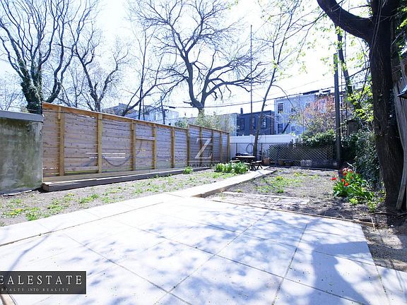 4th image of 298 15th St #1