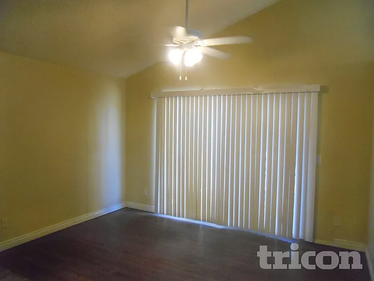 1706 N Comanche Dr — Photo 7