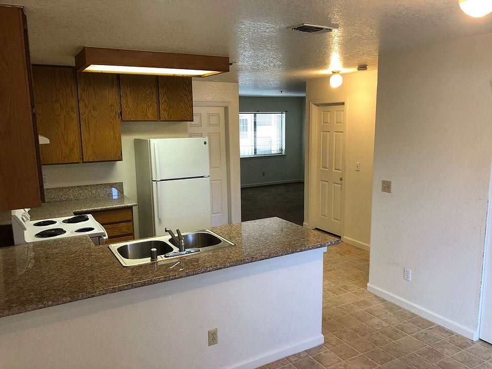 1st image of 16816 Antelope St #5
