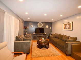 34 Wilson Rd, Valley Stream, NY 11581