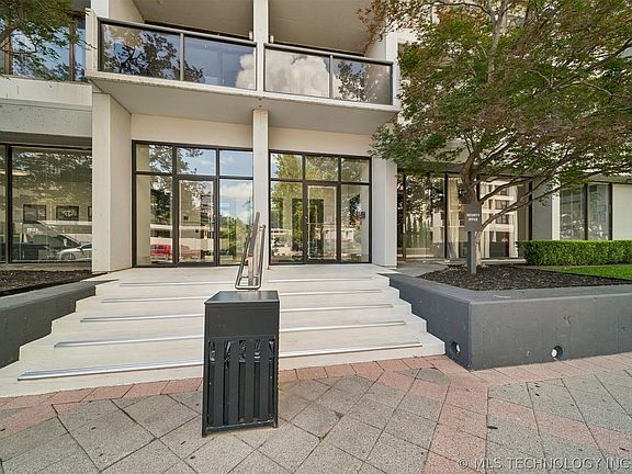 5th image of 410 W 7th St APT 1422