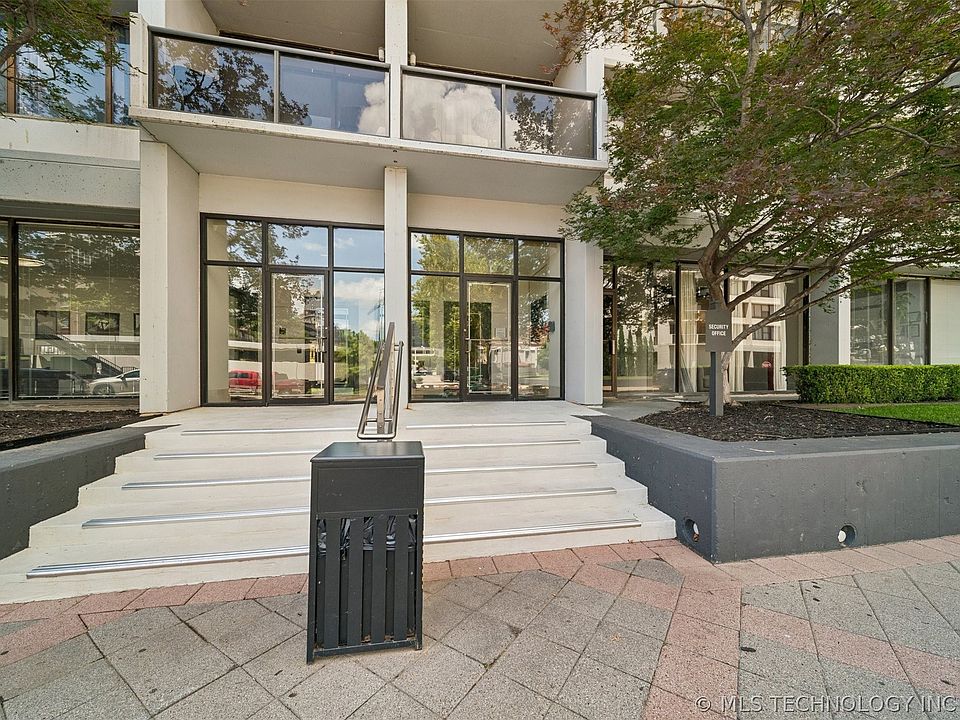 1st image of 410 W 7th St APT 1422