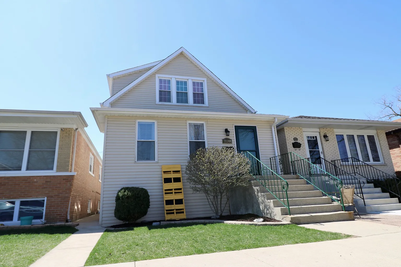 11144 S Sawyer Ave photo 1