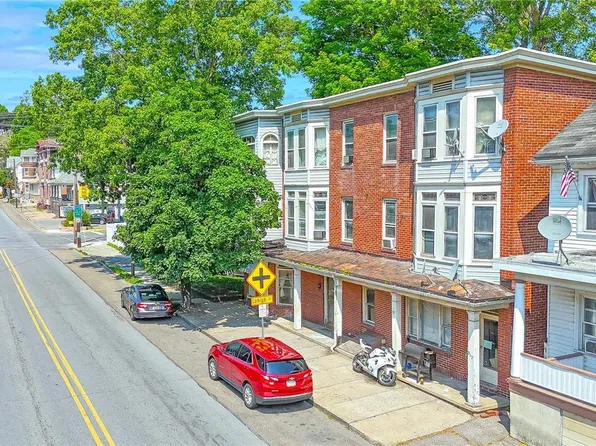 323 W Broad St, Tamaqua, PA 18252