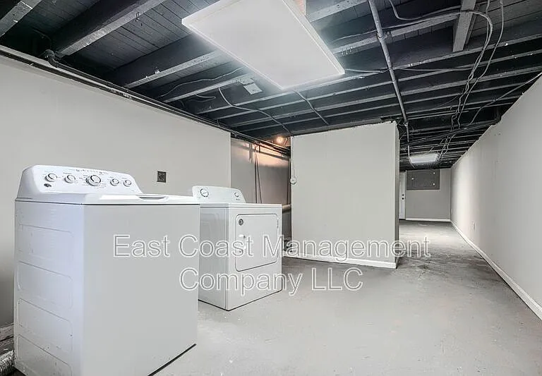 1514 E Federal St — Photo 26
