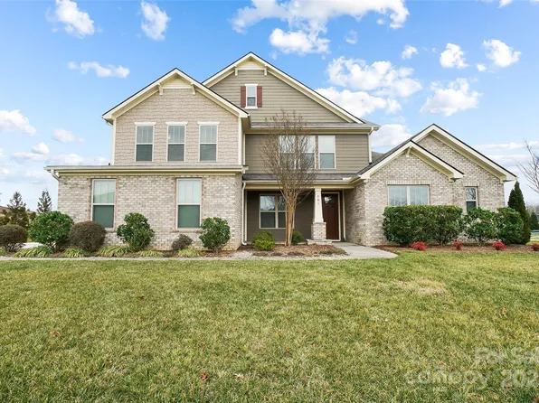 501 Alucio Ct, Matthews, NC 28104