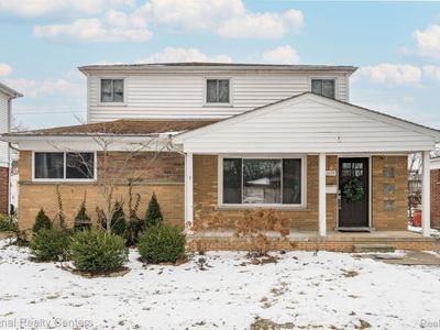28829 Rockwood St, Saint Clair Shores, MI, 48081