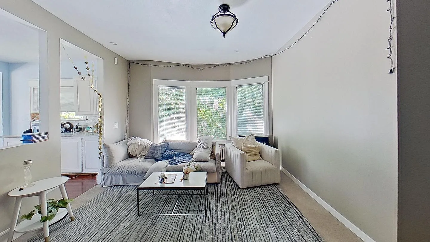 Private Rooms In Historic Greenlake Craftsman Home - 6006 5th Avenue NE — Photo 1