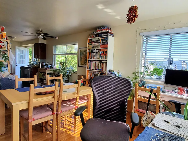 819 NW Market St — Photo 3