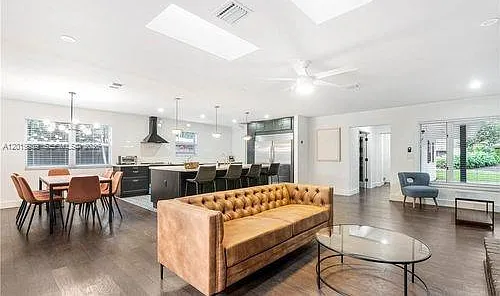 5840 SW 37th Ave — Photo 7