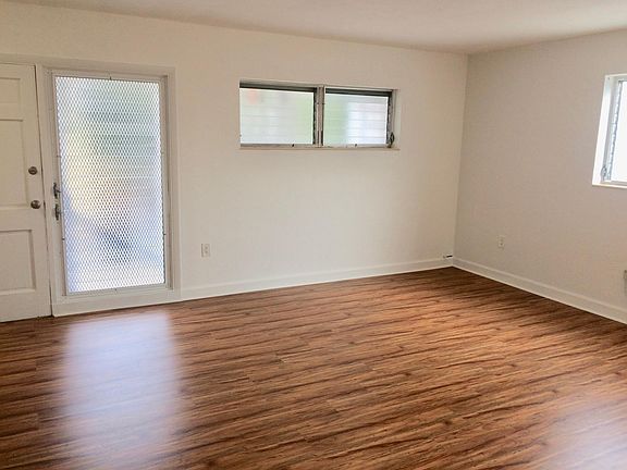 2nd image of 100 Madeira Ave APT 5