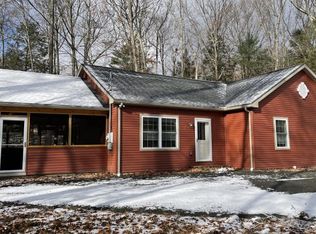 7 Cardinal Ct, Lakeville, PA 18438