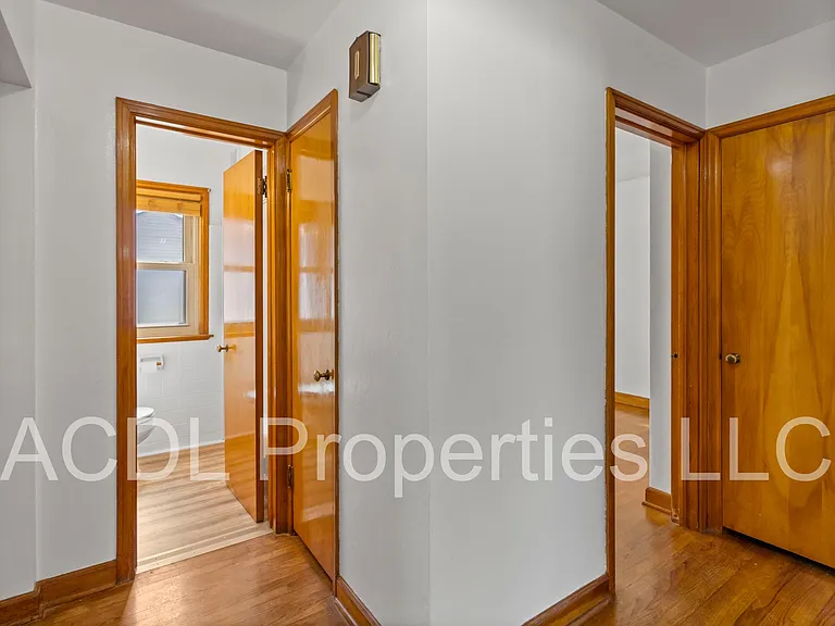 8215 W Burleigh St — Photo 8