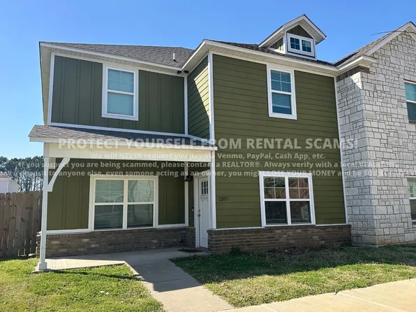 1285 N Corsica Dr, Fayetteville, AR 72704