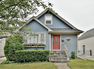 8977 Chestnut Ave, River Grove, IL 60171