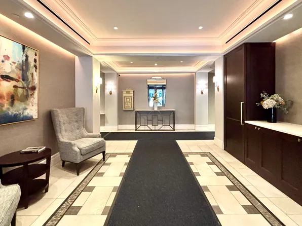 789 West End Avenue image 14 of 16