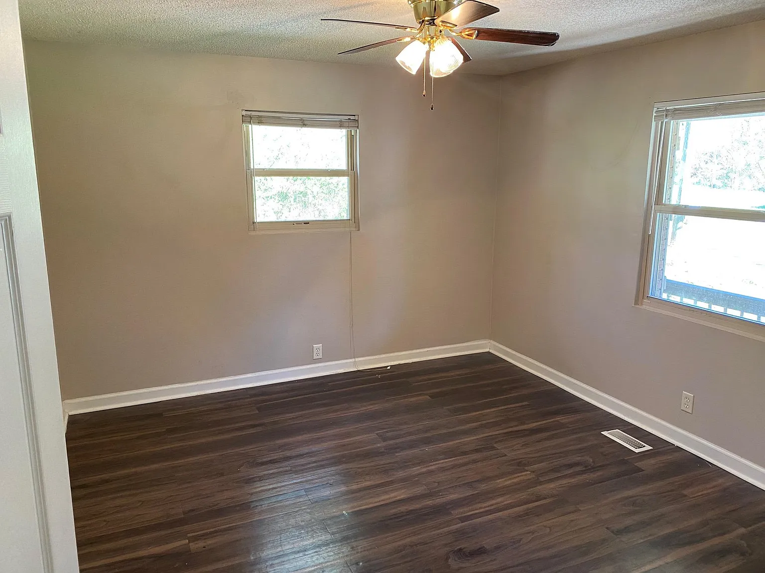 2 bed, 850 sqft, $1,000 — Photo 4