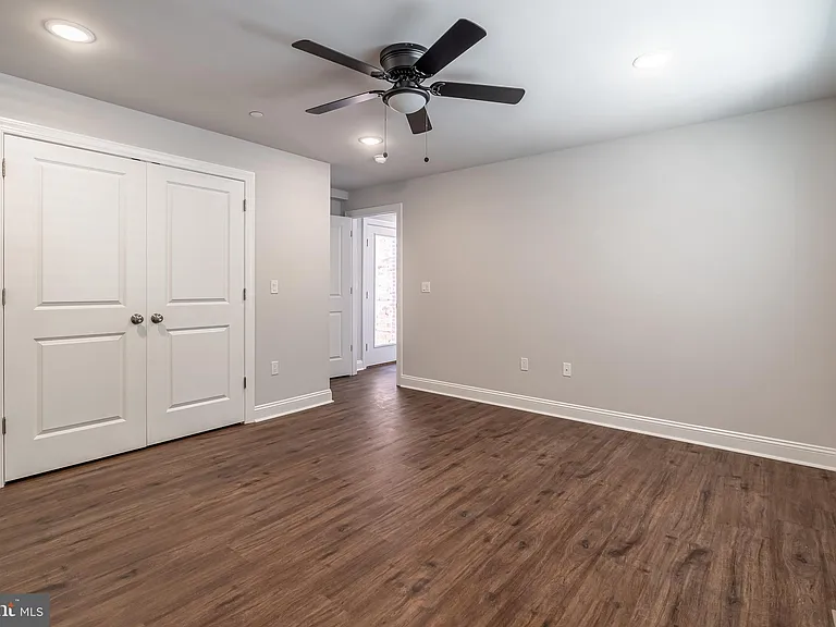 2147 Christian St #1 — Photo 10