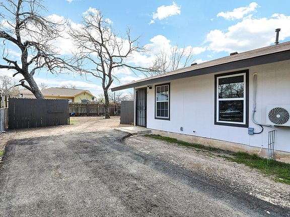 2nd image of 610 Emmett Ave APT 2