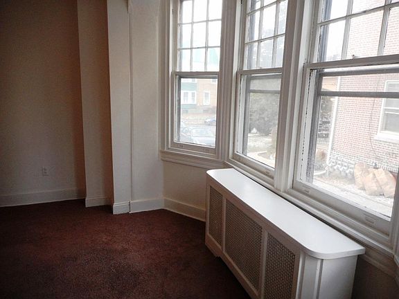 4th image of 61 Owen Ave #1