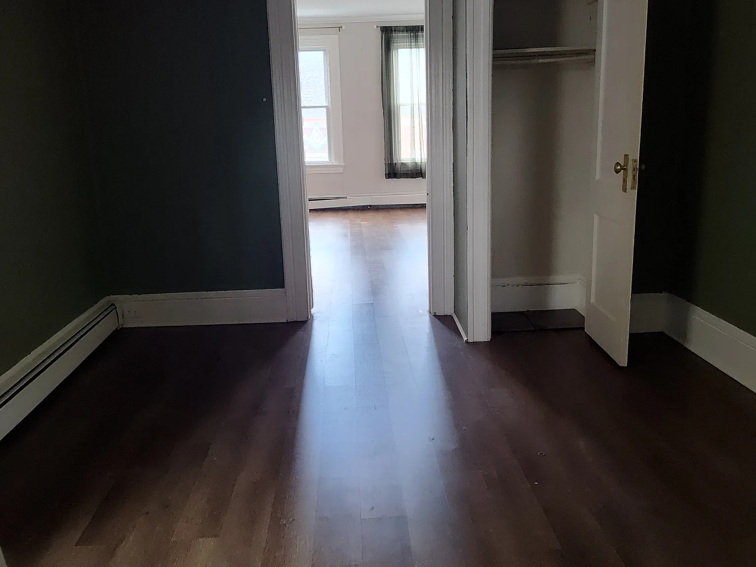 1 bed, 1100 sqft, $1,600 — Photo 4