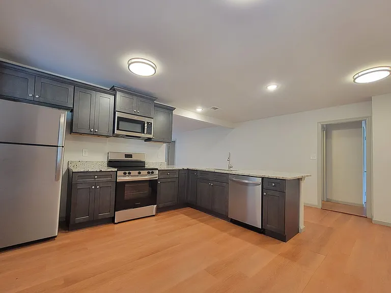 5256 Eubanks Dr — Photo 16