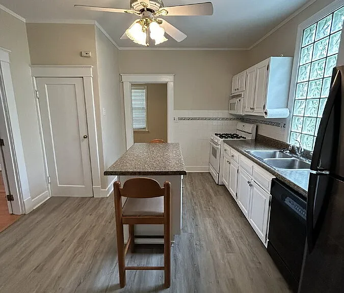 2501 Mary Ave — Photo 4