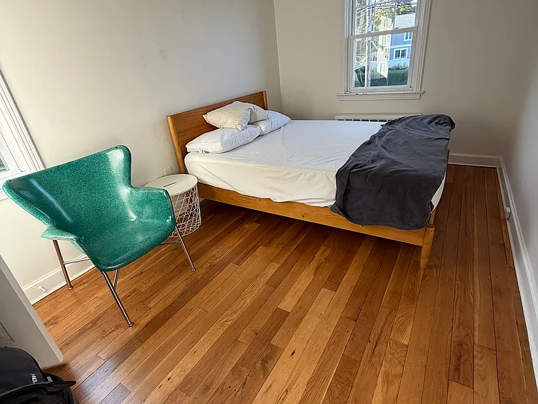 18 Neptune Ave — Photo 8