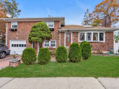 26 Humphrey Drive, Syosset, NY, 11791